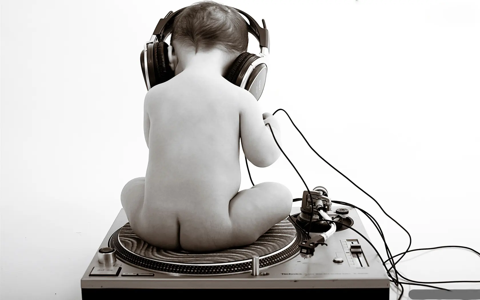 Estudio durante la producción de un audio corporativo